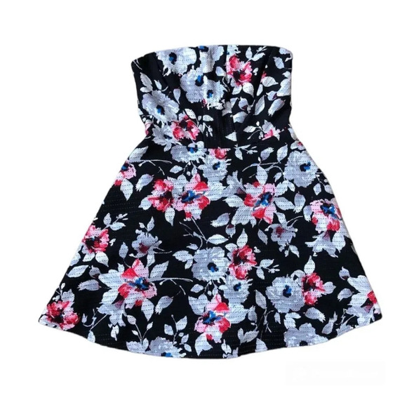 Express Strapless Black With Flowers‎ Dress size 4 - Picture 1 of 9